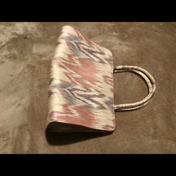 PRETTY COLORED EARTH TONES ON IVORY PURSE - Picture 2 of 2